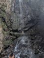 桃尾の滝（石上神宮元宮）涼をとる